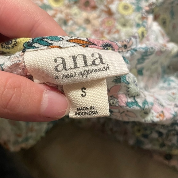 ana Floral Blouse - Picture 3 of 6